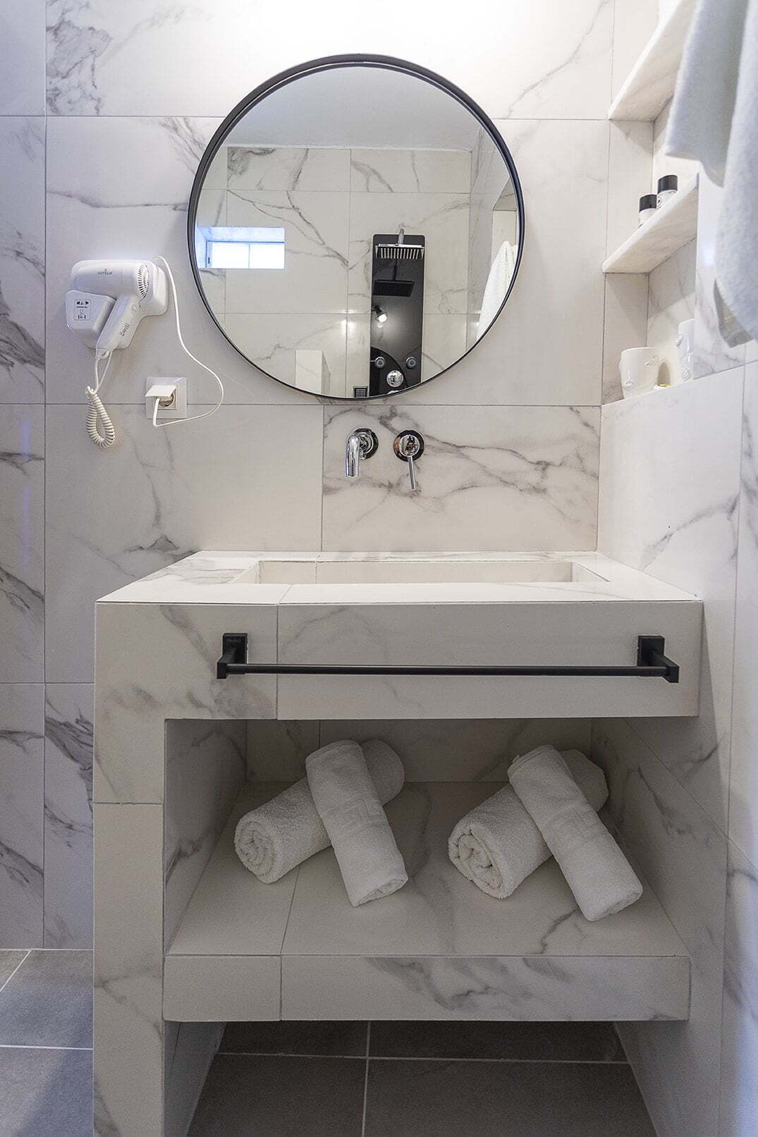 JGPH0012 copy Vassilia on the beach_Livadakia_Serifos